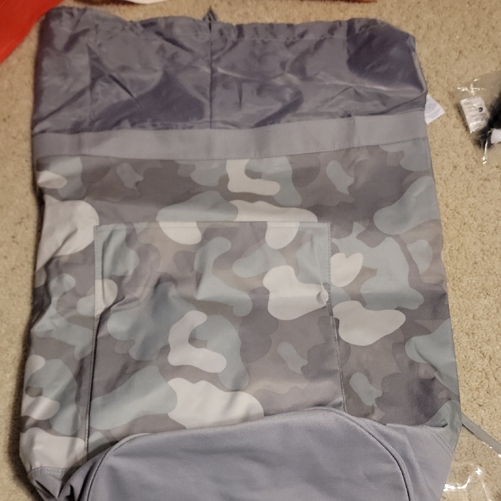 Thirty-One Gray Camouflage Garment Bag